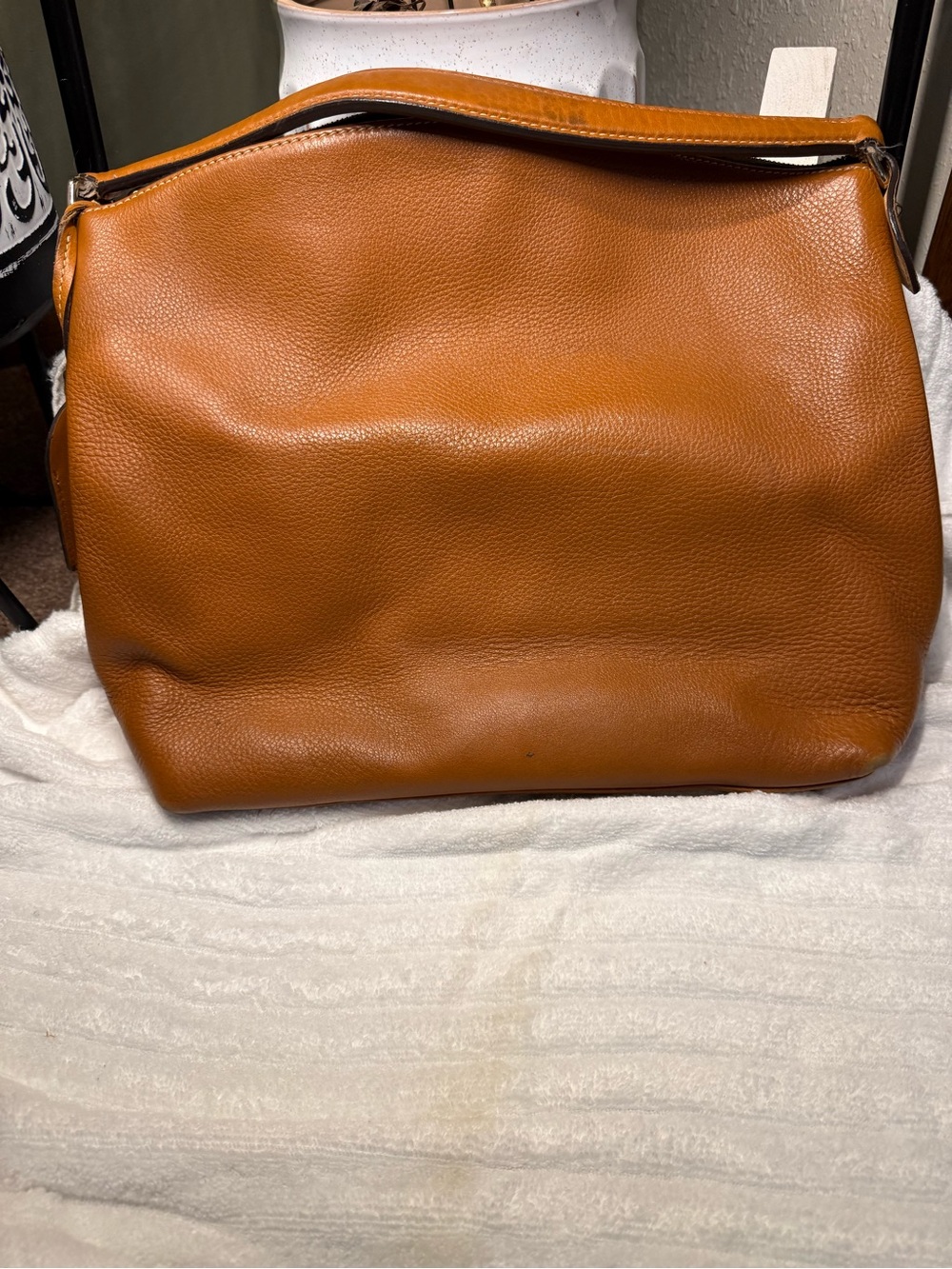Dooney and Bourke shoulder bag - Picture 3 of 11